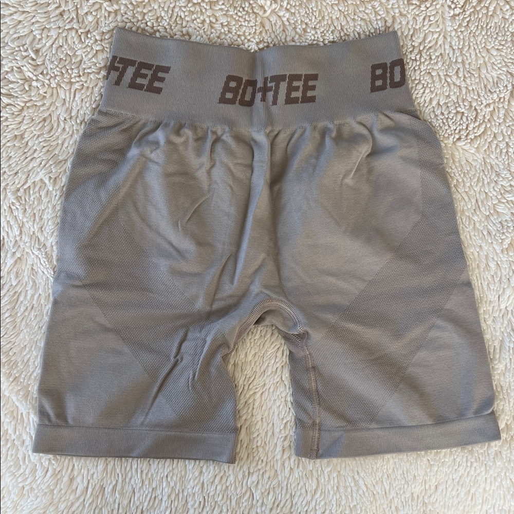 Bo+Tee scrunch shorts